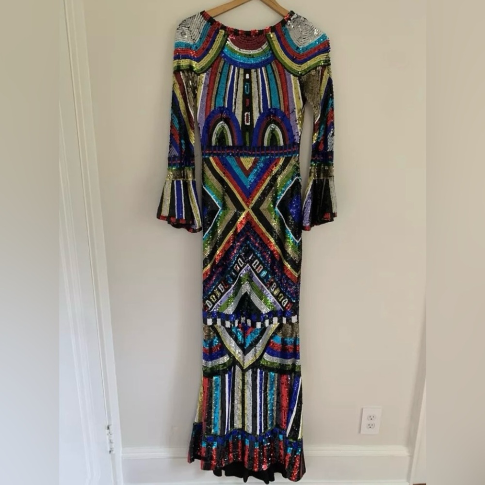 Alice + Olivia Jae Embellished Back
Keyhole Sequin Long
Gown Size 8 RARE
$2,199 - Picture 10 of 10